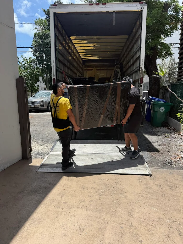 Kargus Moving team member in Miami